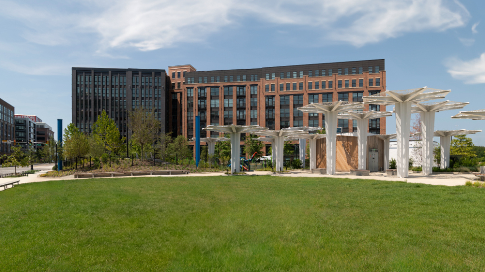 Exterior Daytime Low Image of Elijah's Park